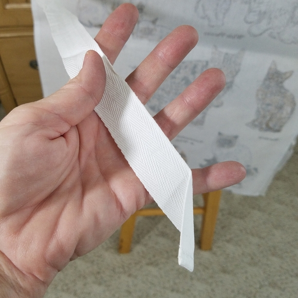 SOLD OUT Cat Theme Apron, NWOT - Picture 10 of 10